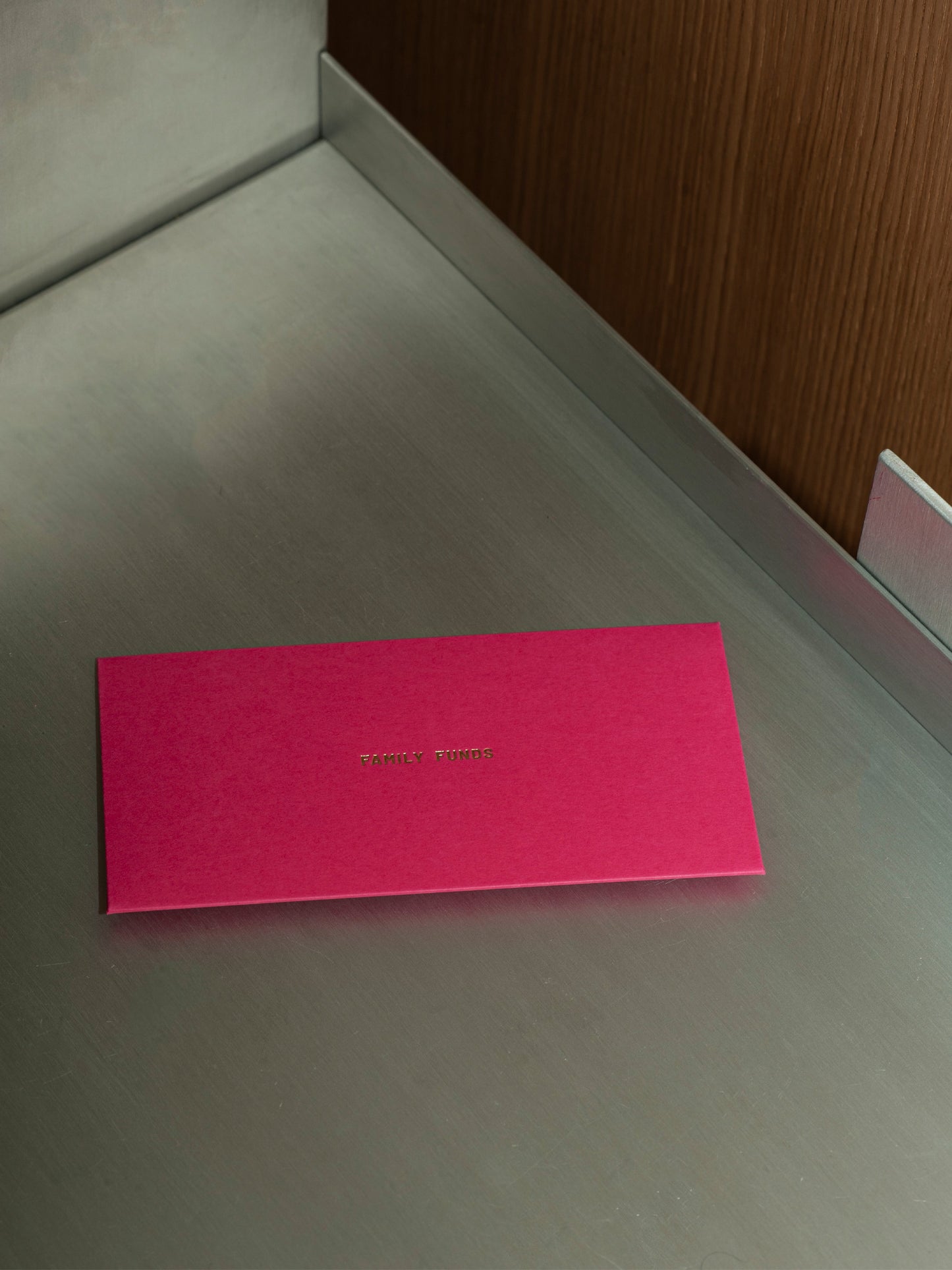 FAMILY FUNDS envelope SS'25 – high quality foiling (4 colors to choose from)