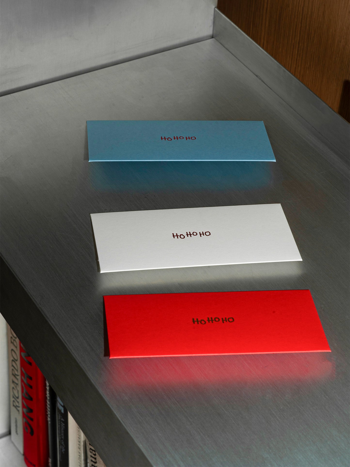 Dovanų vokas AW'25 Gold- Santa Red /aukštos kokybės folijavimas / HO HO HO