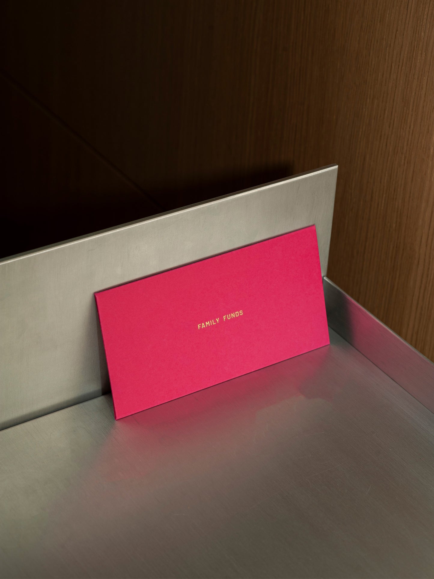 FAMILY FUNDS envelope SS'25 – high quality foiling (4 colors to choose from)