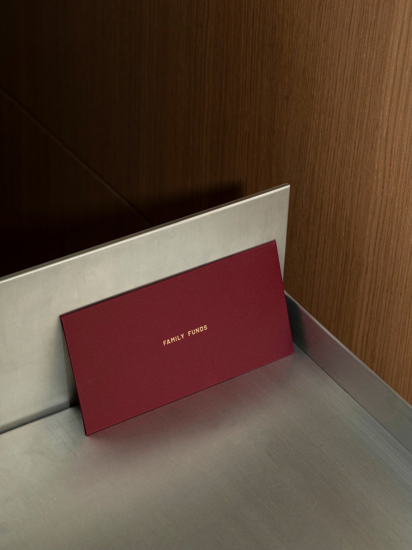 FAMILY FUNDS envelope SS'25 – high quality foiling (4 colors to choose from)